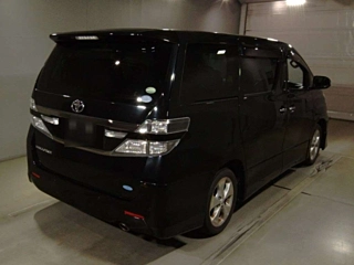 TOYOTA VELLFIRE 2013