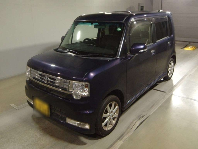 TOYOTA PIXIS SPACE 2015