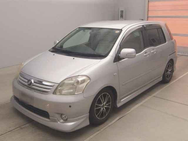 TOYOTA RAUM 2009