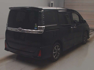 TOYOTA VOXY 2019