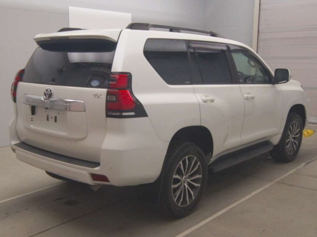 TOYOTA LAND CRUISER PRADO 2018