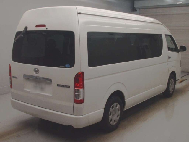 TOYOTA HIACE 2017
