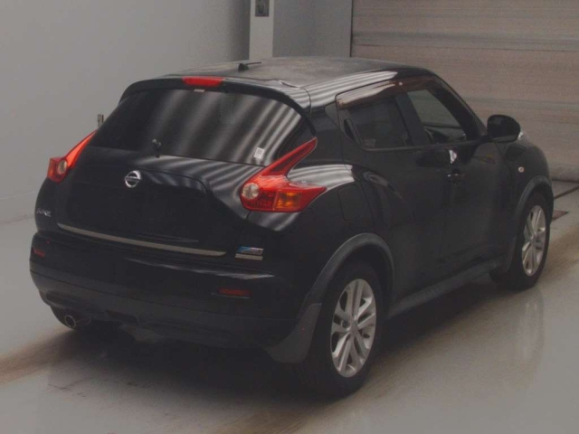 NISSAN JUKE 2011