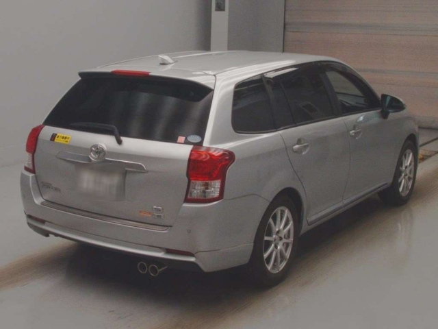 TOYOTA COROLLA FIELDER 2015