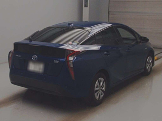 TOYOTA PRIUS 2016