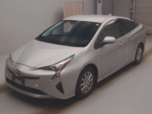 TOYOTA PRIUS 2017