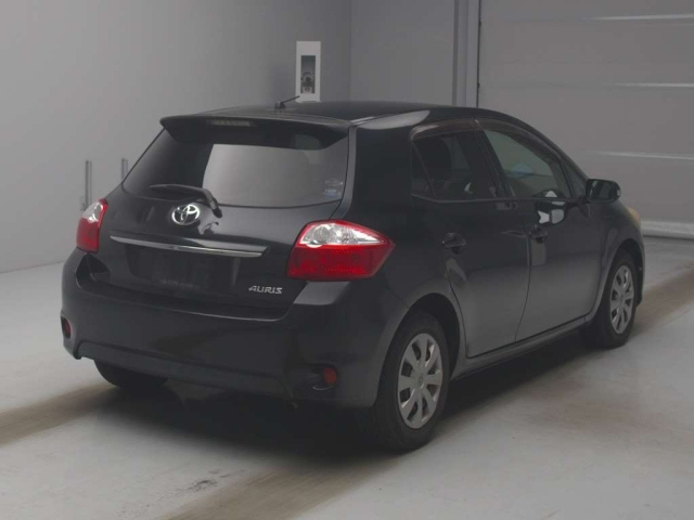 TOYOTA AURIS 2010
