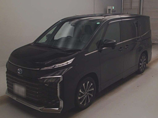 TOYOTA VOXY 2024