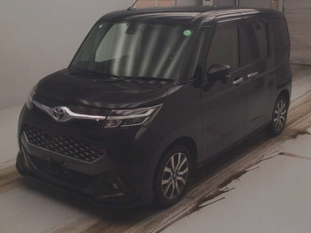 TOYOTA TANK 2017