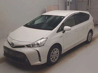 TOYOTA PRIUS ALPHA 2016