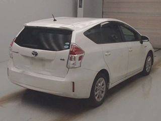 TOYOTA PRIUS ALPHA 2016