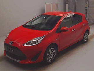TOYOTA AQUA 2020
