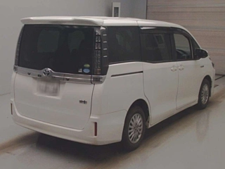 TOYOTA VOXY 2016