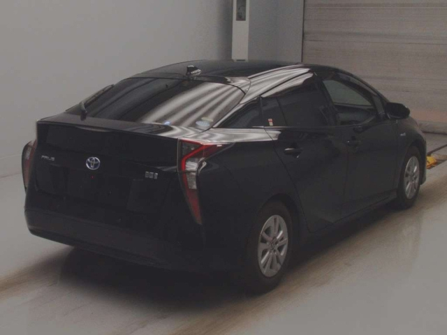 TOYOTA PRIUS 2018