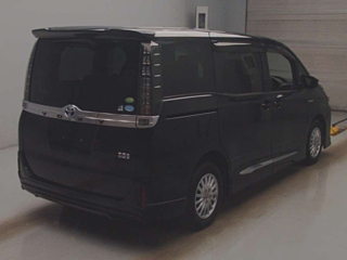 TOYOTA VOXY 2014