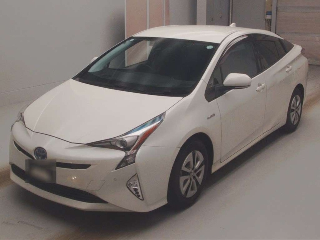 TOYOTA PRIUS 2016