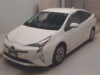 TOYOTA PRIUS 2016