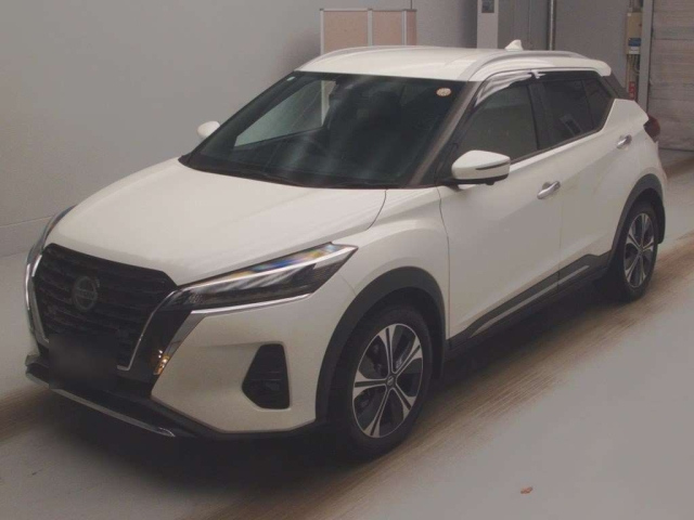 NISSAN KIX 2020