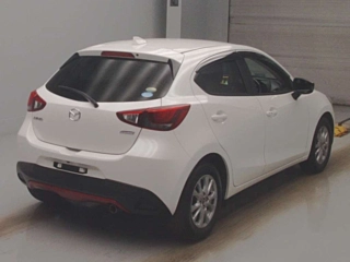 MAZDA DEMIO 2016