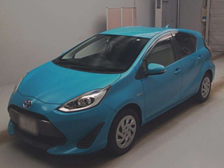 TOYOTA AQUA 2017