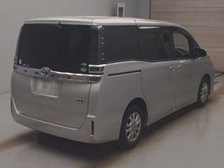 TOYOTA VOXY 2019