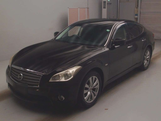NISSAN FUGA 2012