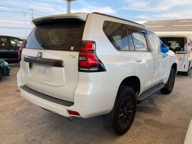 TOYOTA LAND CRUISER PRADO 2021