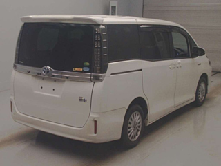 TOYOTA VOXY 2014