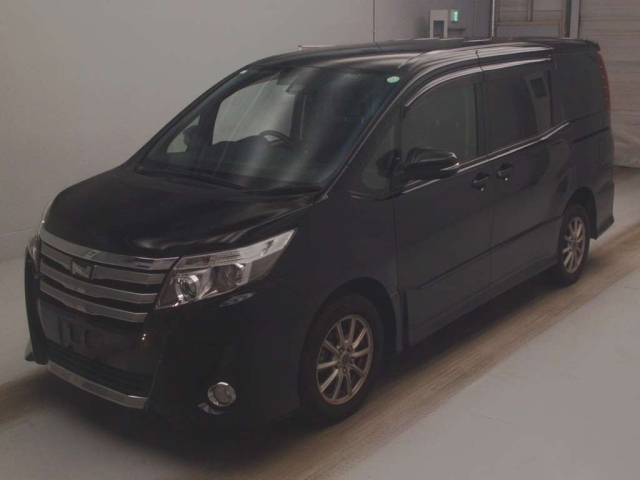TOYOTA NOAH 2016