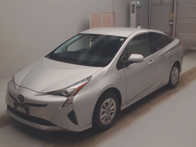 TOYOTA PRIUS 2016