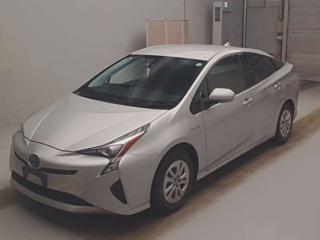 TOYOTA PRIUS 2016