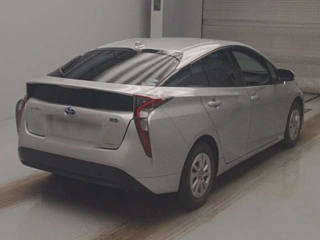 TOYOTA PRIUS 2016