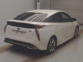 TOYOTA PRIUS 2016