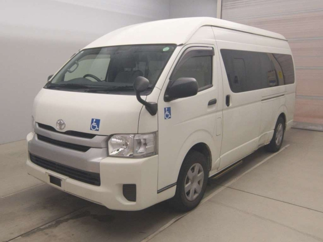 TOYOTA REGIUS ACE COMMUTER 2019