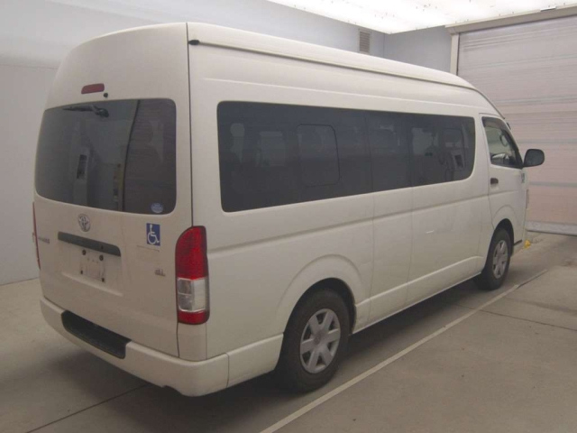 TOYOTA REGIUS ACE COMMUTER 2019