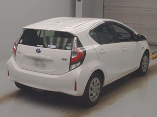 TOYOTA AQUA 2017