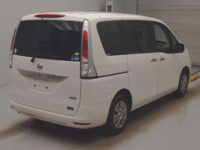 NISSAN SERENA 2011