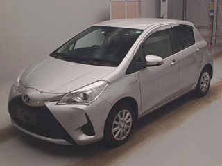 TOYOTA VITZ 2018