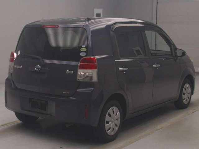 TOYOTA SPADE 2012