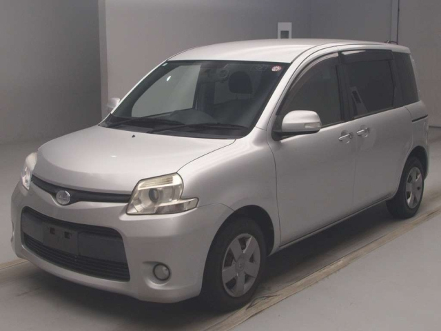 TOYOTA SIENTA 2012