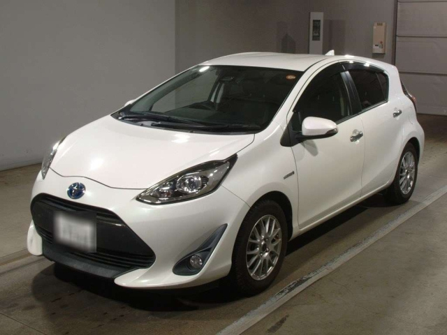 TOYOTA AQUA 2018