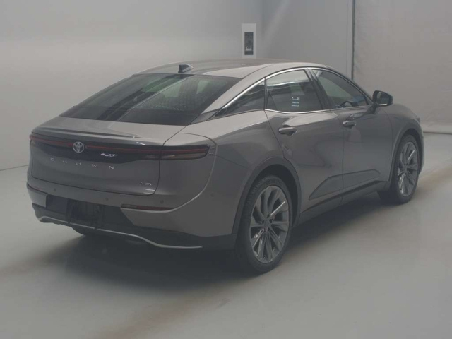 TOYOTA CROWN CROSSOVER 2025