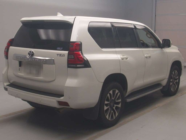 TOYOTA LAND CRUISER PRADO 2022