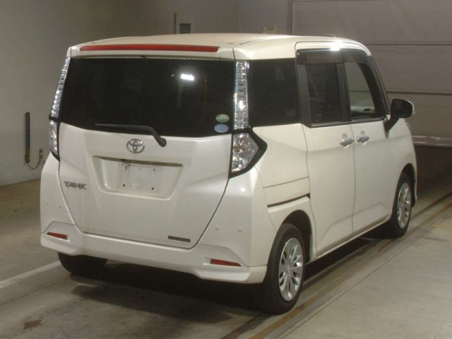 TOYOTA TANK 2020