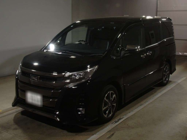TOYOTA NOAH 2020