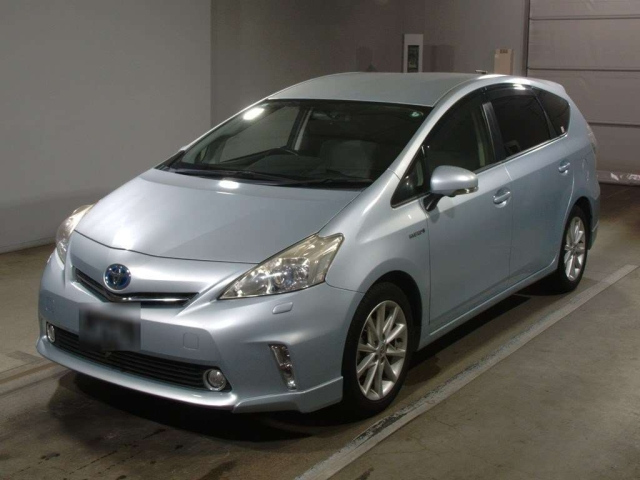 TOYOTA PRIUS ALPHA 2012