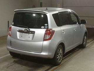 TOYOTA RACTIS 2010