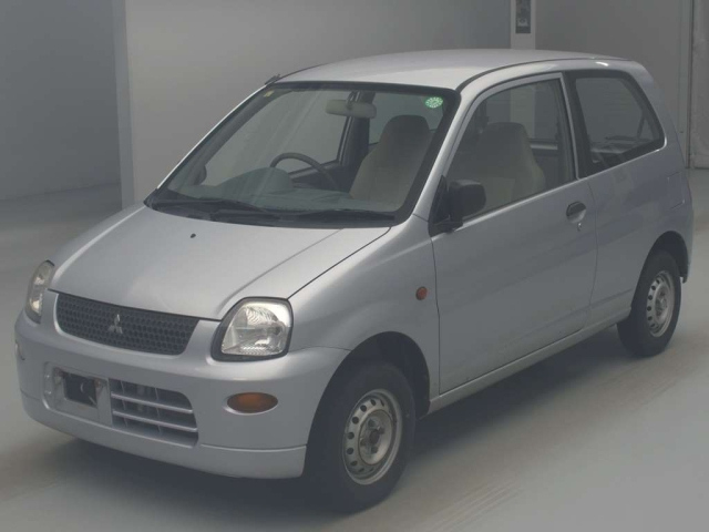 MITSUBISHI MINICA 2011