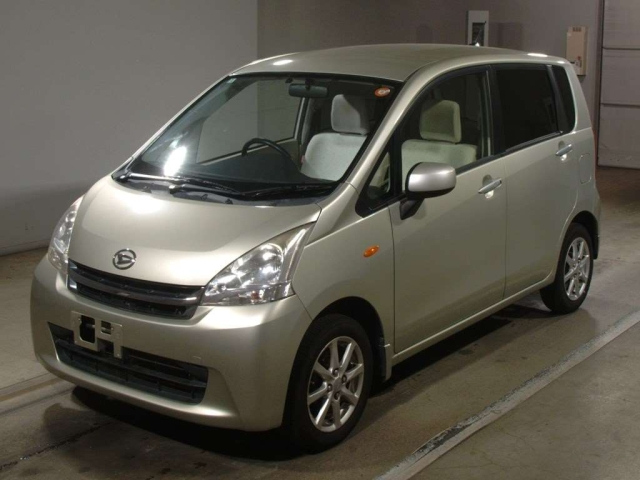 DAIHATSU MOVE 2012
