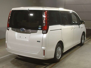 TOYOTA NOAH 2014